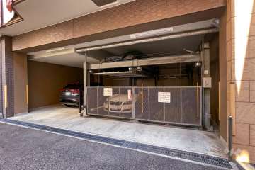 敷地内駐車場（屋内平面式・屋内機械式）