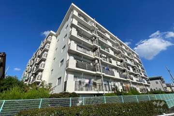 ライオンズマンション青戸の外観（南西側から）