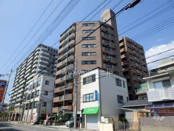 藤和シティホームズ本山駅前の外観（南東側から）