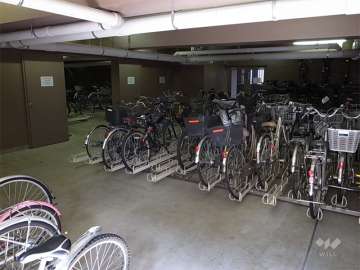 屋内にある駐輪場