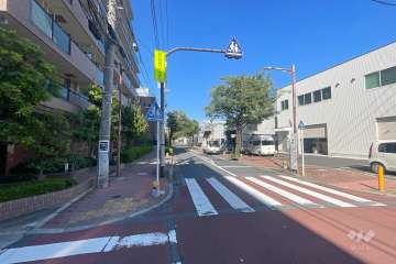 敷地南東側の前面道路
