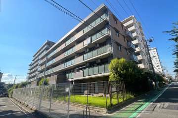 ライオンズマンション立石南の外観（南東側から）