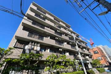 ライオンズマンション亀有第6の外観（南東側から）