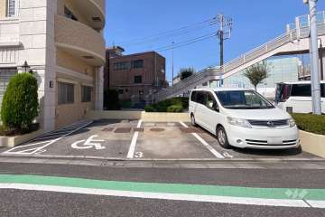 敷地内駐車場（屋外平面式）