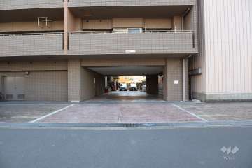 駐車場の出入り口