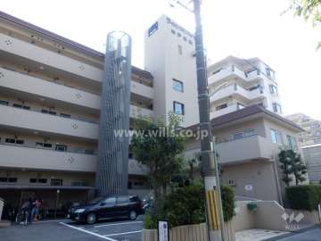 ライオンズマンション神戸本山の外観（北東側から）