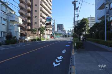 敷地北東側の前面道路