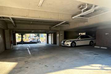 敷地内駐車場（屋内平面式）