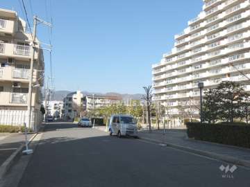 敷地南西側の前面道路