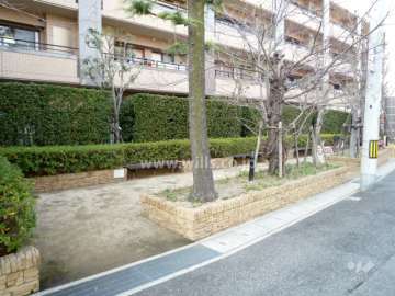 敷地に隣接する公園