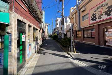 敷地の東側前面道路（北側から）