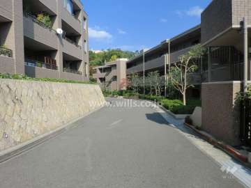 敷地南東側の前面道路
