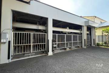敷地内駐車場（屋内機械式）　　
