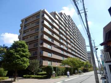 シップス本山の外観（北西側から）