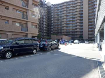 敷地内駐車場（屋外平面式）