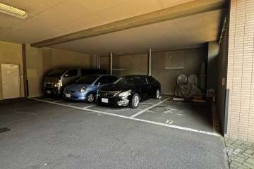 敷地内駐車場（屋内平面式）