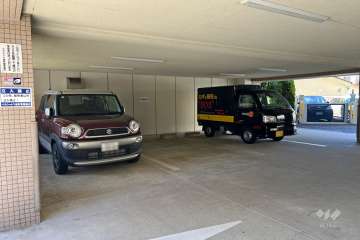 敷地内駐車場（屋内平面式）
