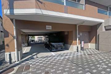 敷地内駐車場（屋内平面式）