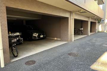 敷地内駐車場（屋内平面式）