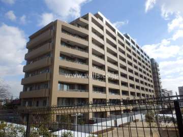 パークグラン西岡本の外観（北西側から）