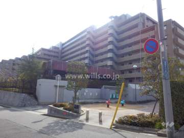 パークグラン西岡本の外観（北東側から）