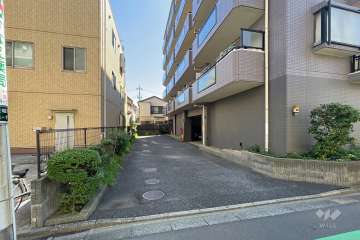 駐車場の出入り口