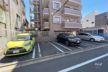 敷地内駐車場（屋外平面式）