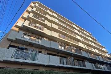 クレストコート金町の外観（南西側から）