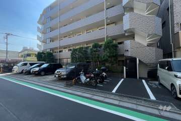 敷地内駐車場（屋外平面式）