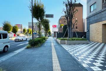 敷地南東側の前面道路　