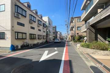 敷地南西側の前面道路