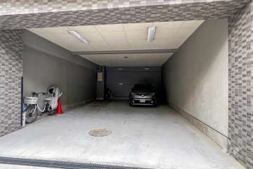 敷地内駐車場（屋内平面式）