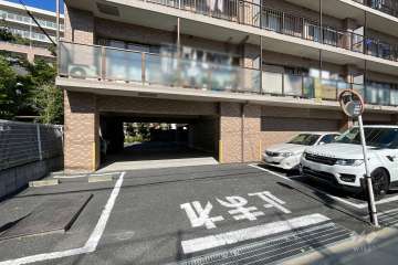 駐車場の出入り口