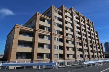 グランシティ金町リヴァレンスの外観（北西側から）