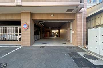 駐車場の出入り口