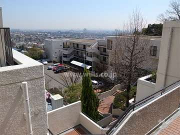 高台にある為、敷地内の各所から眺望が取れています。