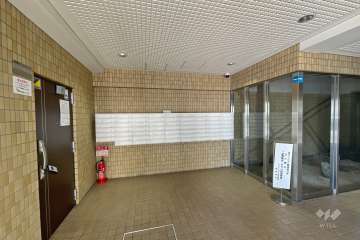 エントランス（共用ポスト）