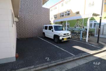 敷地内駐車場（屋外平面式）