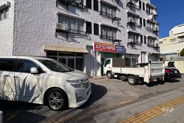 敷地内駐車場（屋外平面式）