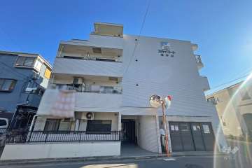 スカイコート高砂第2の外観（西側から）