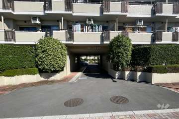 駐車場の出入り口