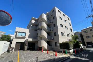 セントエルモお花茶屋の外観（西側から）
