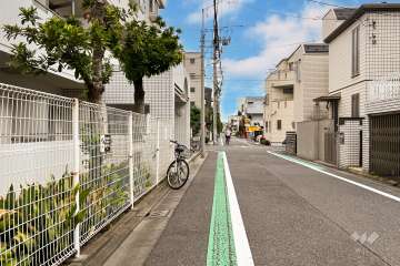 敷地南西側の前面道路