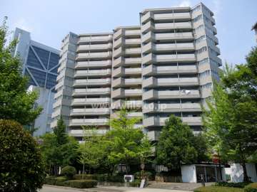RICイーストコート4番街3番館の外観（南東側から）