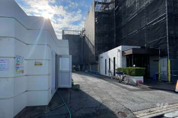 駐車場の出入り口
