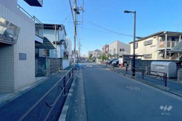 敷地北西側の前面道路　