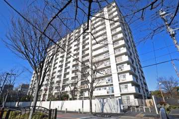 東建金町マンションの外観(南西側から)