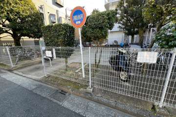 駐輪場とバイク置場