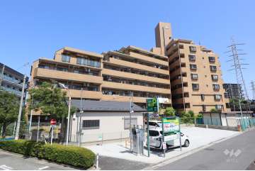 ライオンズマンション小岩第5の外観（北西側から）