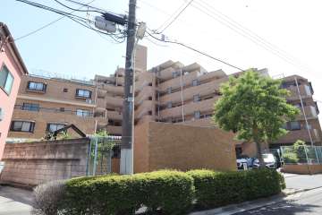 ライオンズマンション小岩第5の外観（北東側から）